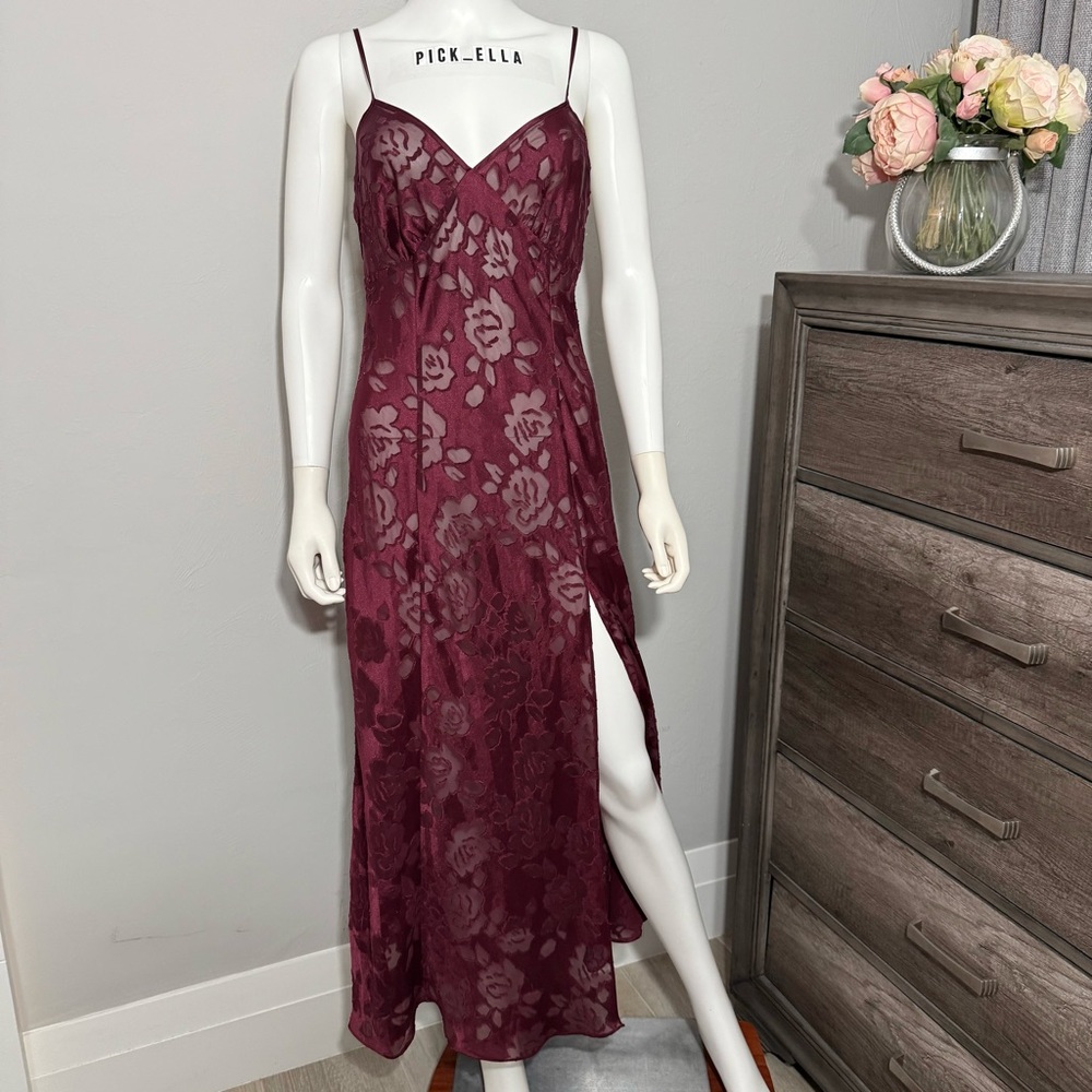M Vs Victoria’s Secret 80’s Vintage Burnout Satin Long Slip Gold Label burgundy